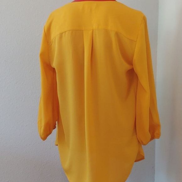 Pleione Sunny Yellow Women's Pleated V-Neck Blouse 3/4 Sleeves Size Small - Picture 3 of 13